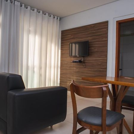 Manhattan Apart Hotel Caratinga Exterior photo